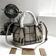 Modishbags Original Check Tote Handbag In Gray - 4