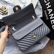 Modishbags Flap Grey Bag Chevron Caiar 25CM With Gold Hardware - 4