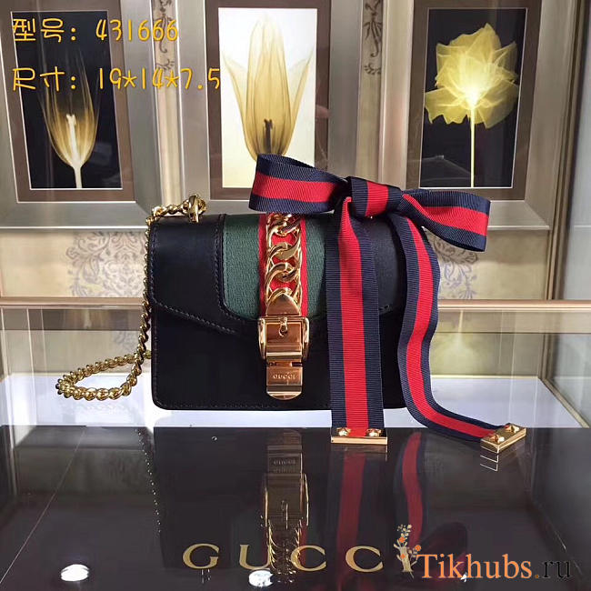 Gucci Sylvie leather mini chain bag in Black 431666 - 1