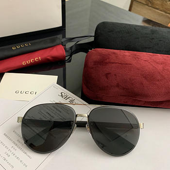 Gucci round frame sunglasses