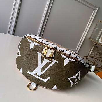 LV original BUMBAG pocket M44611 Green and khaki