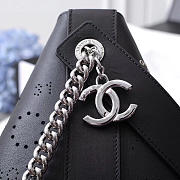 Chanel hollow mini bucket bag black - 3