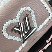 LV Heart Twist Bag M53126 pink - 4