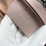 LV Heart Twist Bag M53126 pink - 3