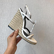 YSL-CASSANDRA logo letter clasp high heel woven leather sandals white - 2