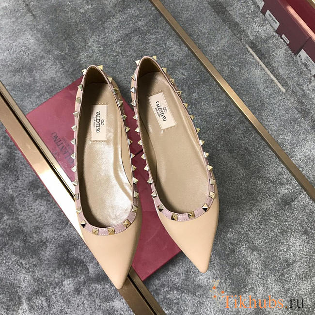 Valentino-Classic rivet single shoes  apricot - 1