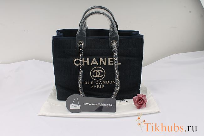 Chanel Cowboy shopping bag beach bag dark blue - 1