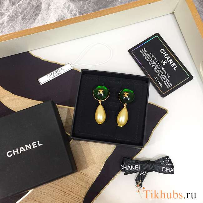 Chanel New Resin Earrings - 1