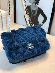 Chanel 2019 autumn and winter new style Lamb hair flip bag - 4