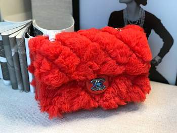 Chanel 2019 autumn and winter new style Lamb hair flip bag