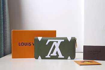 LV Micro Pochette Accessories Zipper wallet