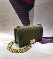 Chanel boy bag Green with Gold hardware - 2