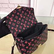 Louis Vuitton POCHETTE METIS Bag red pattern - 3