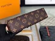 LV cosmetic clutch - 6