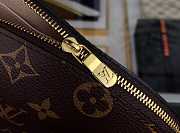 LV cosmetic clutch - 4