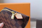 LV cosmetic clutch small - 4