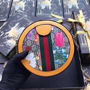 Gucci round bag with flower - 4