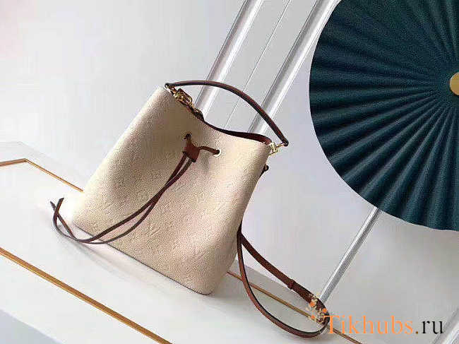 LV Bucket Bag White 26cm - 1