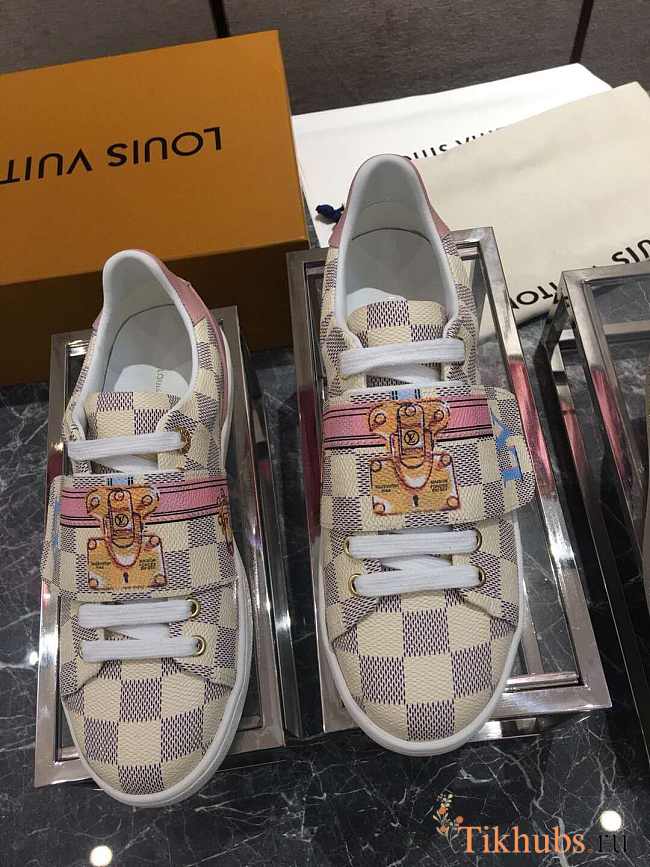 LV sneaker white with pink - 1