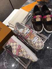 LV sneaker white with pink - 4