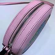 Gucci round bag in Pink with muticolor logo  - 4