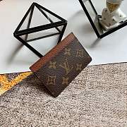 LV cardholder  - 5