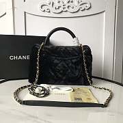 Chanel handbag in Black with fur - 2