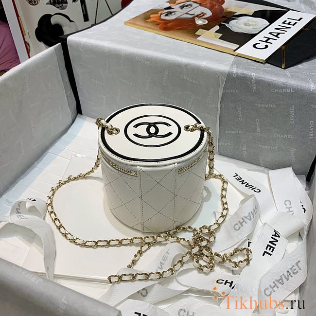 Spot Chanel Mini White 82088 Size 9x10x10 cm - 1