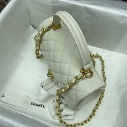 Chanel Classic 610 White Size 20x14x7 cm - 6