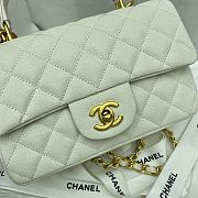 Chanel Classic 610 White Size 20x14x7 cm - 2