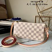 Details LV POCHETTE ACCESSOIRES Damier Azur canvas N41207 Size 22.5x4x12.5 cm - 1