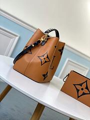 LV Crafty NeoNoe MM Caramel 26cm M56888 Size 26x26x17.5 cm - 5