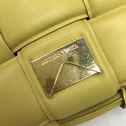 Bottega Venetα CHAIN CASSETTE Yellow 44048 Size 26*18*8cm - 3