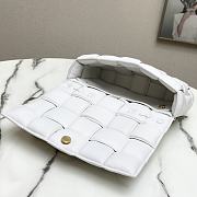 Bottega Venetα CHAIN CASSETTE White 44048 Size 26*18*8cm - 2