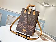 LV-Small organ bag ONTHEGO M49981 Size 26x35.5x12cm - 1