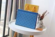 LV POCHETTE VOYAGE Medium Clutch M30761 Size 27x21x3 cm - 1