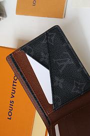 LV MULTIPLE WALLET White M80770 Size 11.5x9x1.5 cm - 5