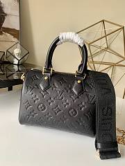 LV SPDDEY BANDOUIIERE Handbag M58631 Size 22x19x13 cm - 2