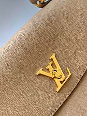 LV LOCKME EVER MM GREIGE M56094 Size 33.5x21.5x14.5 cm - 3