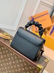 LV TWIST MM Small Handbag Black M58688 Size 18x13x8 cm - 3