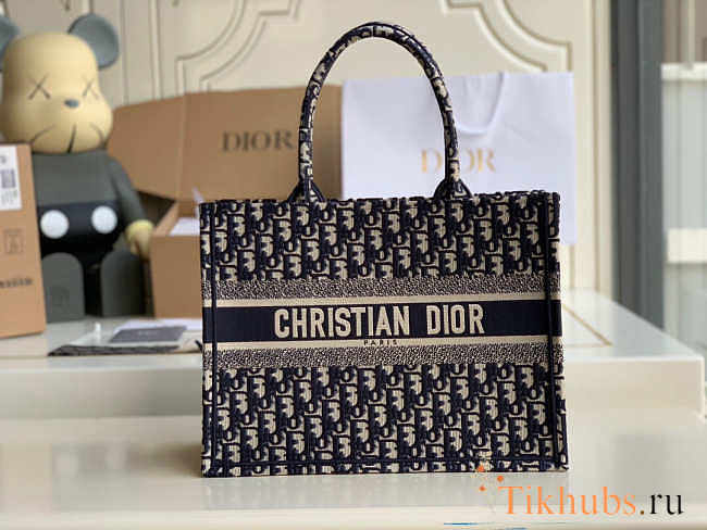 DIOR BOOK TOTE SMALL Blue Dior Oblique Embroidery M1296ZRIW_M928 Size 36.5x28x17.5 cm - 1