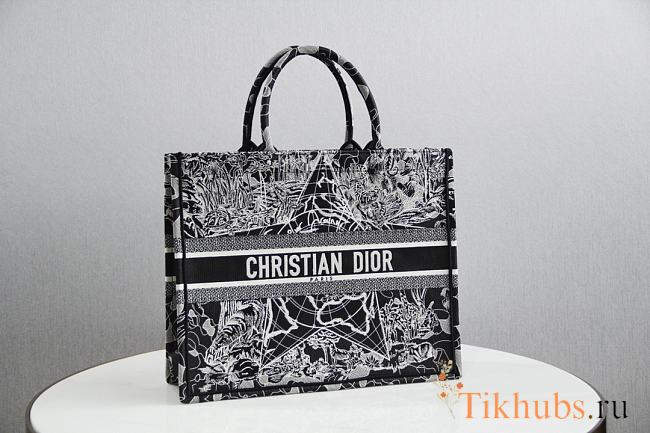 Dior Tote Book Around the World Black 1286 Size 41.5x34.5x16 cm - 1