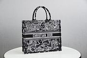 Dior Tote Book Around the World Black 1286 Size 41.5x34.5x16 cm - 1