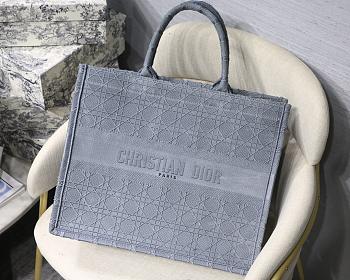 Dior Tote Book Gray Grid M1286 Size 41.5X32X5 cm