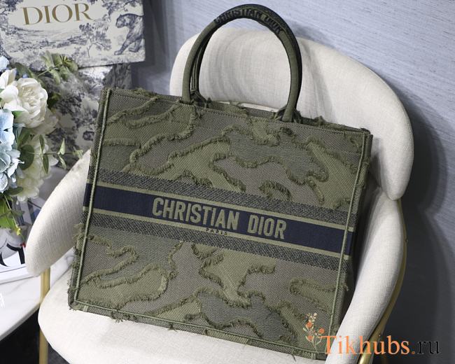 Dior Tote Book Tassel Series M1286 Size 41.5X32X5 cm - 1