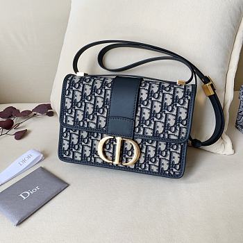 Dior 30 Montaigne Bag Size 24×17×8 cm