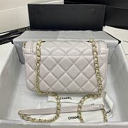 Chanel Flap Bag Smooth Leather White AS2058 Size 23x15x7.5 cm - 3