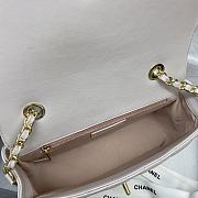 Chanel Flap Bag Smooth Leather White AS2058 Size 23x15x7.5 cm - 2