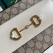 GUCCI Horsebit 1955 Small Gg Supreme White And Brown 645454 Size 22.5 x 17 x 6.5 cm - 2