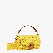 FENDI BAGUETTE White Canvas Bag With Embroidery Yellow Size 27 - 2